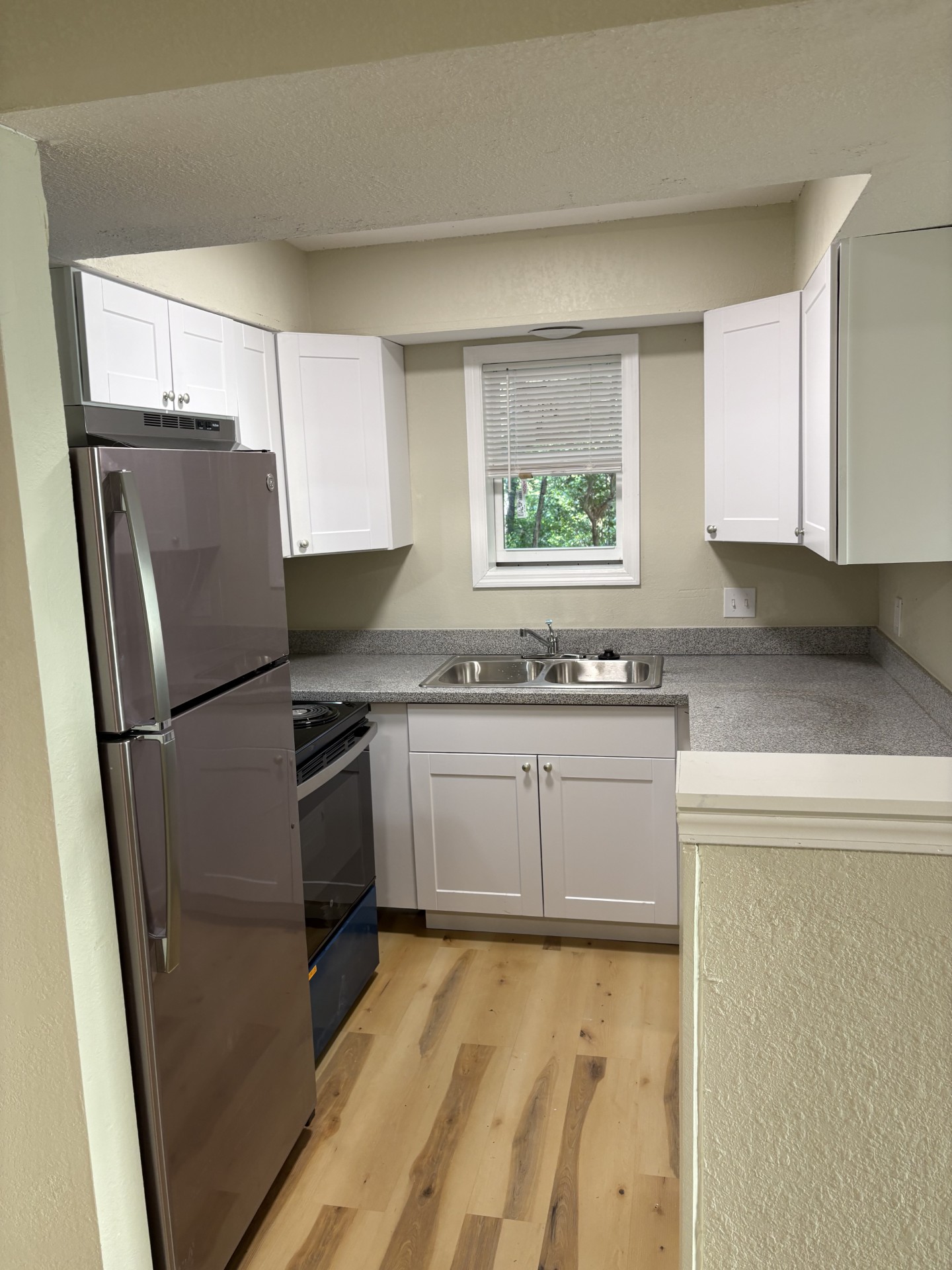 850 Field Avenue Northwest -2-2